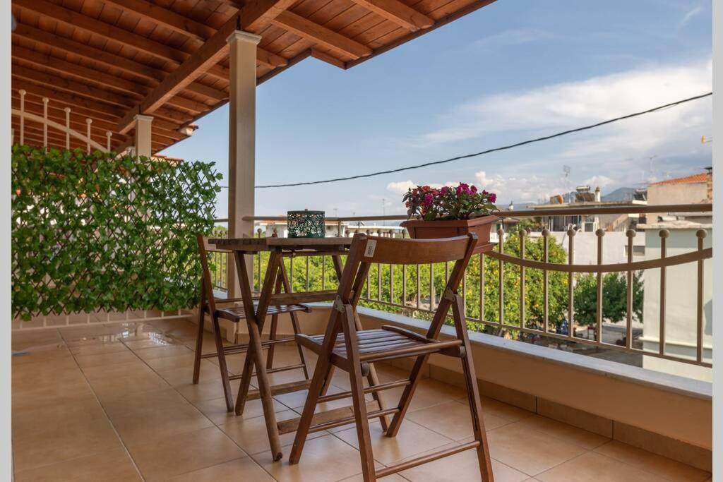 Eagle'S Nest City Apartments Aigio Exterior photo