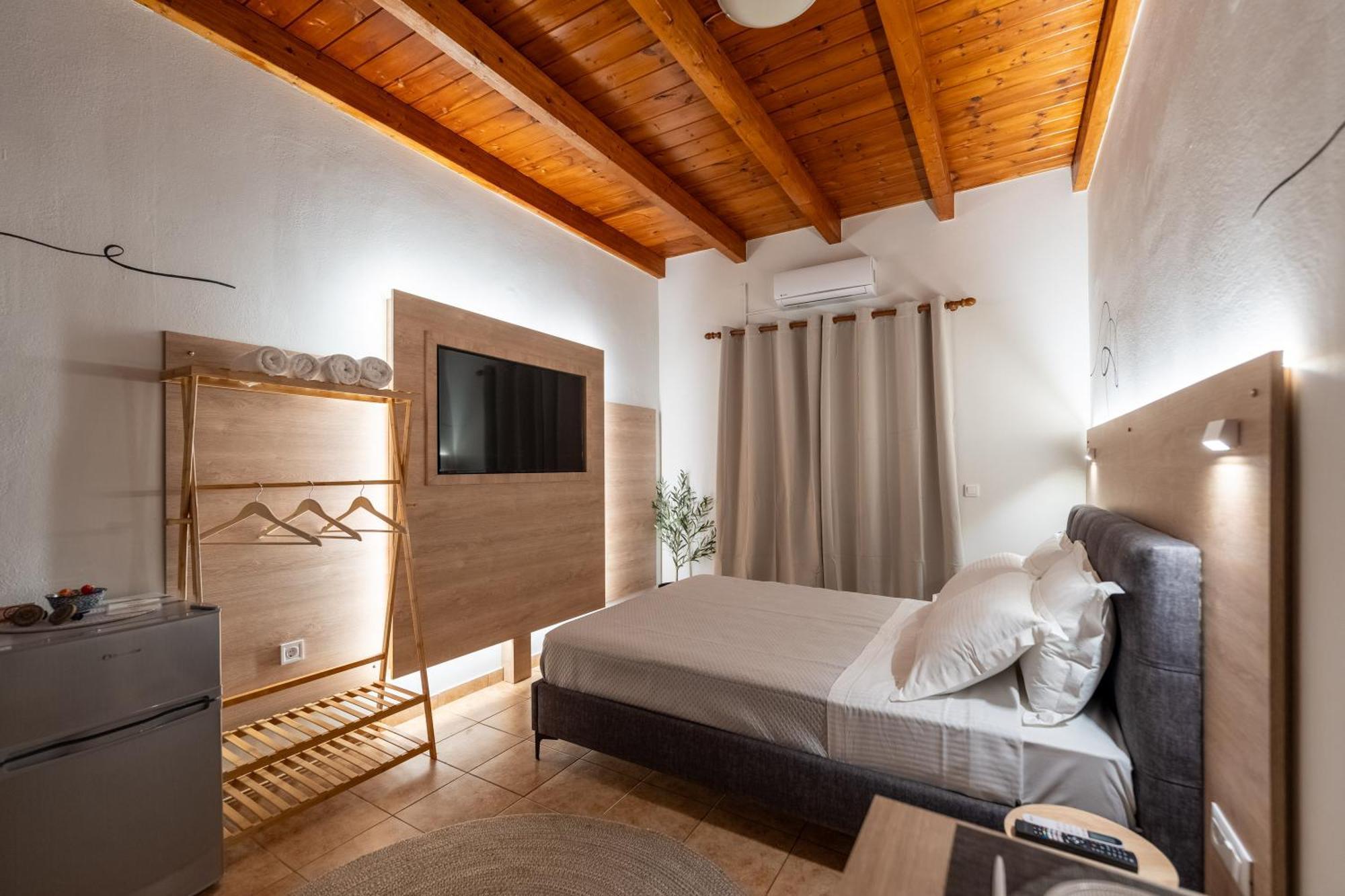 Eagle'S Nest City Apartments Aigio Exterior photo